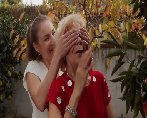 解析：宝宝吃奶啼哭的诱因与应对策略